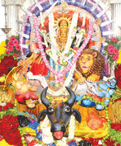 ದುಗ್ಗಮ್ಮನ ಜಾತ್ರೆಗೆ ಬಂದ ಜನ ಸಾಗರ - Janathavani