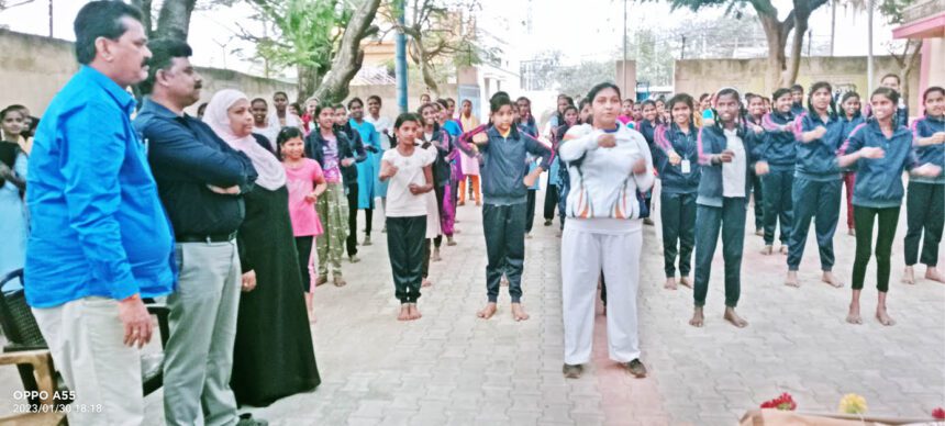 ವಿದ್ಯಾರ್ಥಿನಿಯರ ಆತ್ಮರಕ್ಷಣೆಗಾಗಿ ಕರಾಟೆ ಅಗತ್ಯ