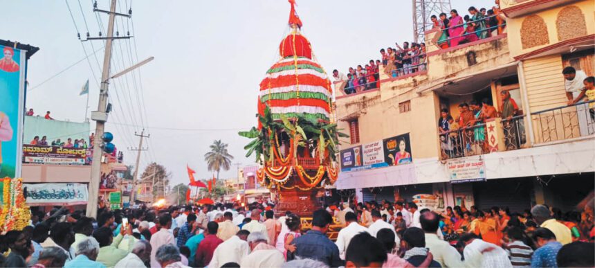 ಹಡಗಲಿ : ವೈಭವದ ಗವಿಸಿದ್ದೇಶ್ವರ ತೇರು