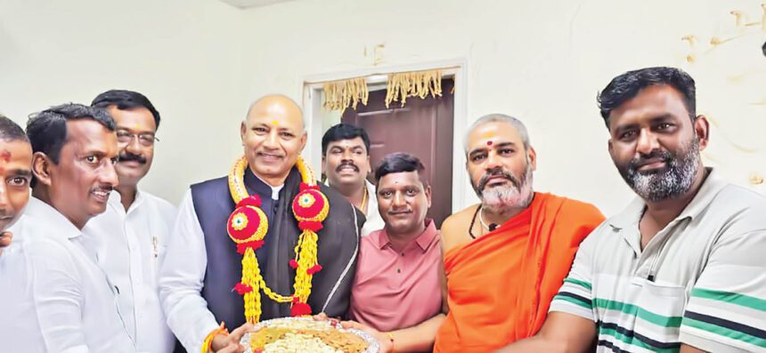 ಕಾಗಿನೆಲೆ ಶಾಖಾ ಮಠಕ್ಕೆ ಮೇಘಾಲಯ ರಾಜ್ಯಪಾಲರ ಭೇಟಿ