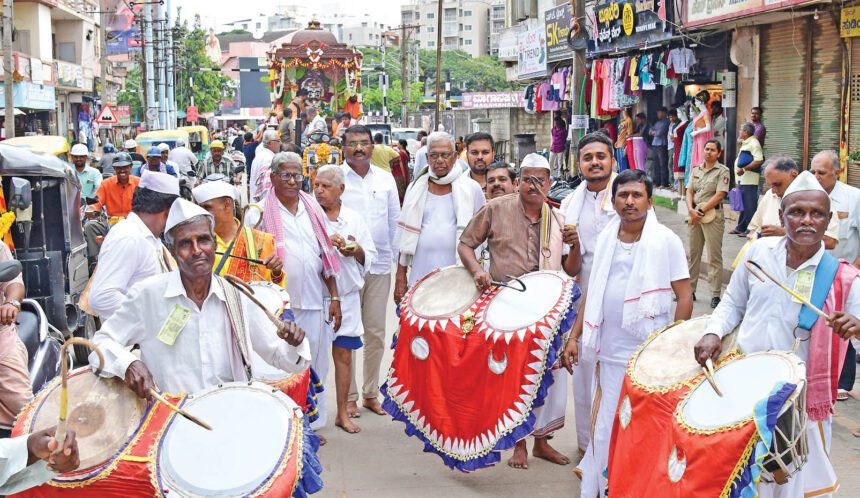 ವಿಜೃಂಭಣೆಯ ಶ್ರೀ ಲಿಂಗೇಶ್ವರ ಸ್ವಾಮಿ ರಥೋತ್ಸವ