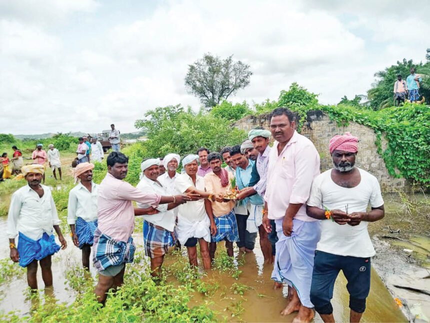 ಕೆ.ಕಲ್ಲಳ್ಳಿ ಕೆರೆಗೆ ಬಾಗಿನ ಅರ್ಪಣೆ