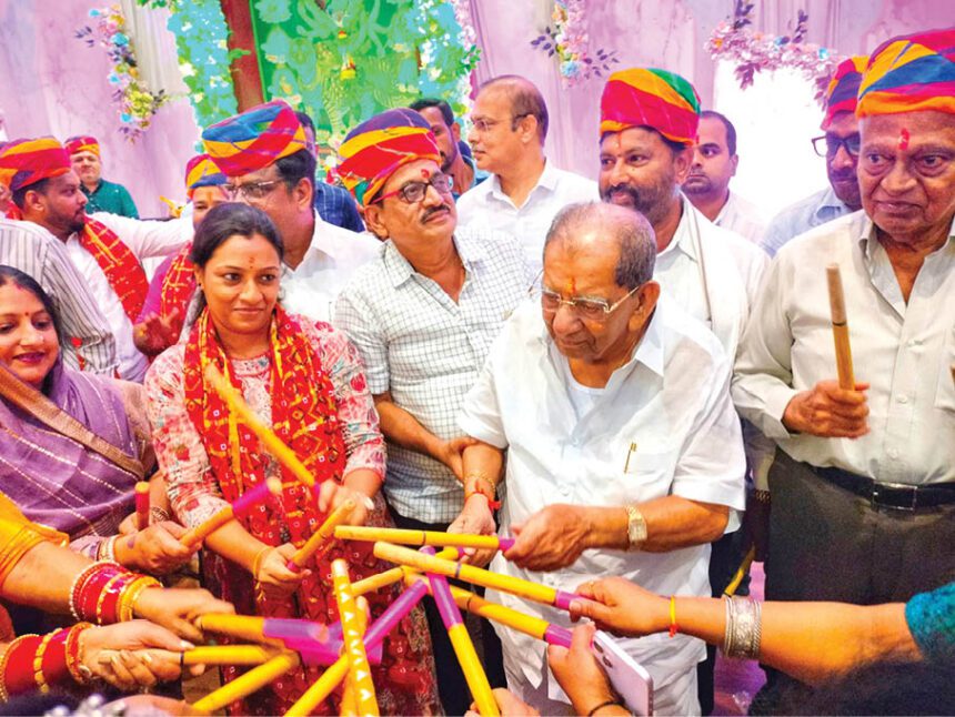 `ದಾಂಡಿಯ ನೈಟ್‌’ ಉದ್ಘಾಟಿಸಿದ ಶಾಮನೂರು ಶಿವಶಂಕರಪ್ಪ