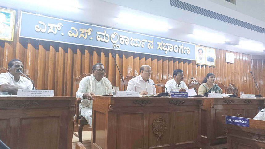 ಗ್ಯಾರಂಟಿ : ಫಲಾನುಭವಿಗಳ  ಬ್ಯಾಂಕ್ ಕೆವೈಸಿ ಅಪ್‍ಡೇಟ್ ಮಾಡಿ