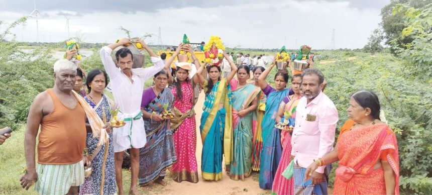 ಜಗಳೂರು ತಾ.ನಲ್ಲಿ ಕೋಡಿ ಬಿದ್ದ ಕೆರೆಗಳು : ಸಂಭ್ರಮ, ಗಂಗಾಪೂಜೆ