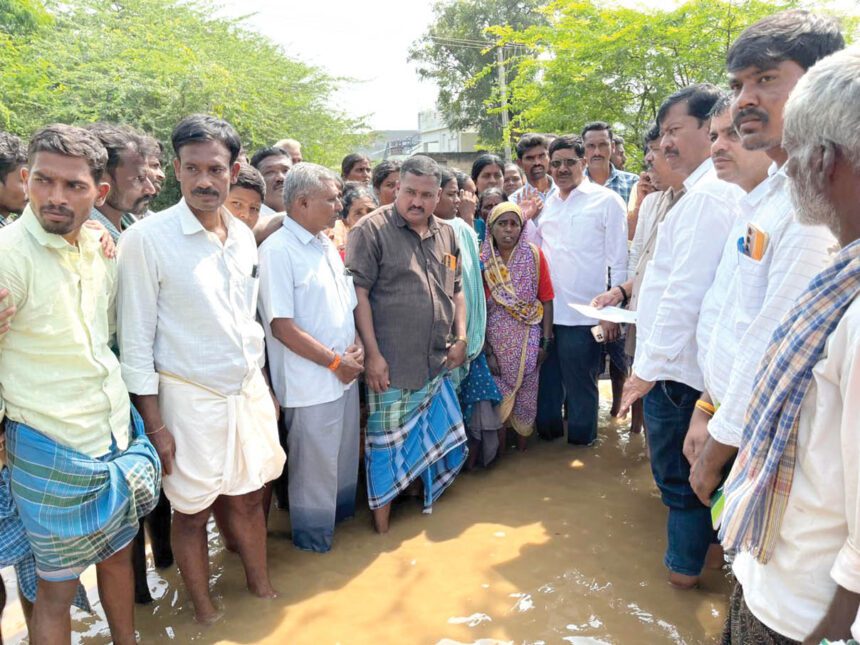 ಜಗಳೂರು: ನಿರಾಶ್ರಿತರಿಗೆ ಶಾಸಕರ ಸಾಂತ್ವನ