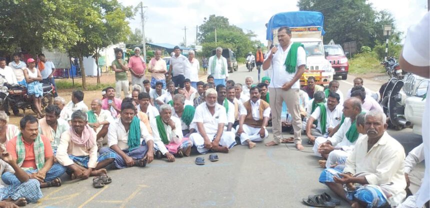 ಬೆಳೆ ವಿಮೆ ಬಾಕಿ; ಕಂಪನಿಯ ಕಳ್ಳ ಮಾರ್ಗದ ಯತ್ನ ಕೈಗೂಡದು – ರೈತ ಮುಖಂಡ ರವೀಂದ್ರಗೌಡ ಪಾಟೀಲ ಎಚ್ಚರಿಕೆ