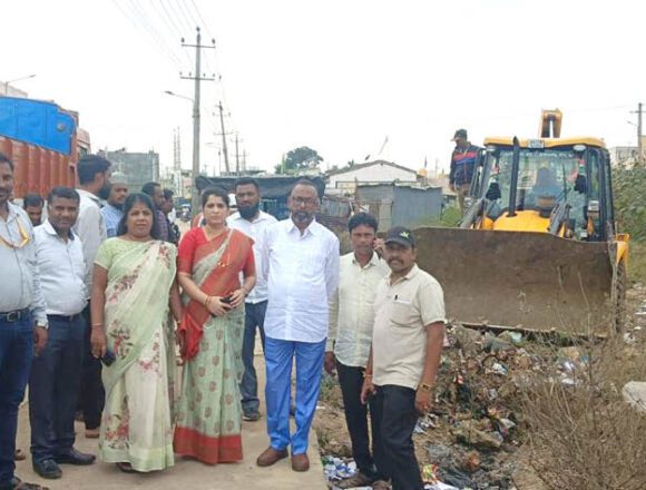 ವಿವಿಧ ವಾರ್ಡ್ ಗಳಲ್ಲಿನ ತ್ಯಾಜ್ಯ ಸ್ಥಳಾಂತರ