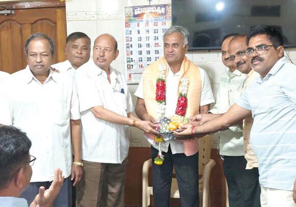 ಐಗೋಳ ಚಿದಾನಂದ ಸಹಕಾರ ಸಂಘದ ನಿರ್ದೇಶಕರಾಗಿ ಆಯ್ಕೆ