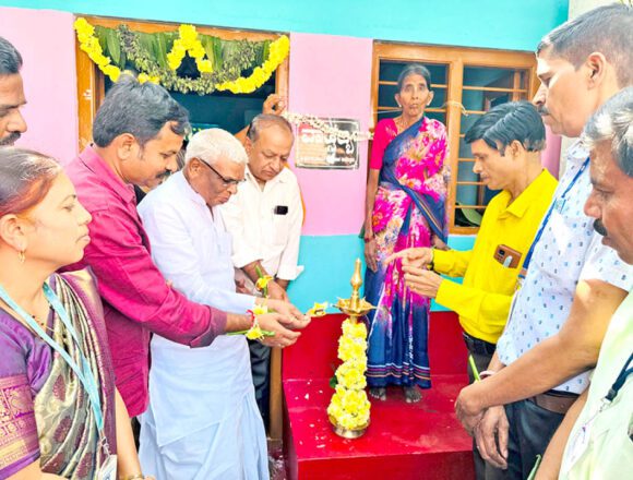 ಹೊಸ ವರ್ಷಕ್ಕೆ ವೃದ್ಧೆಗೆ `ವಾತ್ಸಲ್ಯ’ ಮನೆ