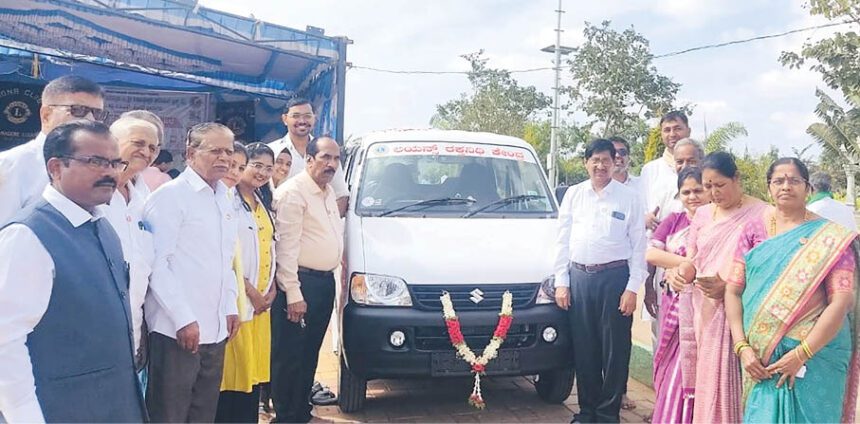 ಲಯನ್ಸ್ ರಕ್ತನಿಧಿ ಕೇಂದ್ರಕ್ಕೆ ಹೊಸ ಆಂಬ್ಯುಲೆನ್ಸ್ ಲೋಕಾರ್ಪಣೆ