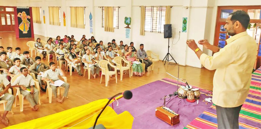 ಕಲೆ, ವಾಸ್ತು ಶಿಲ್ಪಗಳ ಮೂಲಧ್ಯೇಯ ಜೀವನೋದ್ಧಾರ